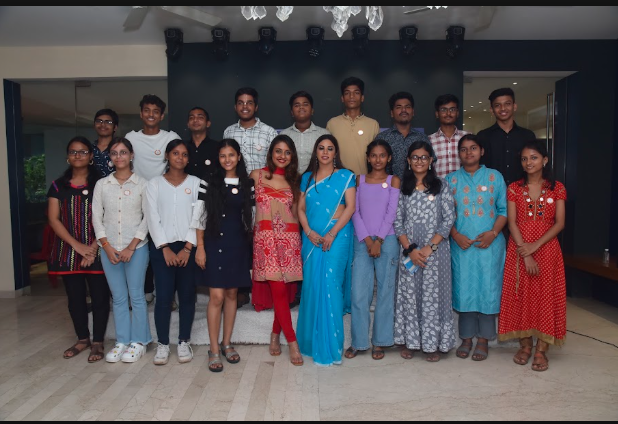 Opportunity Scholarship students and mentors at award cohort
